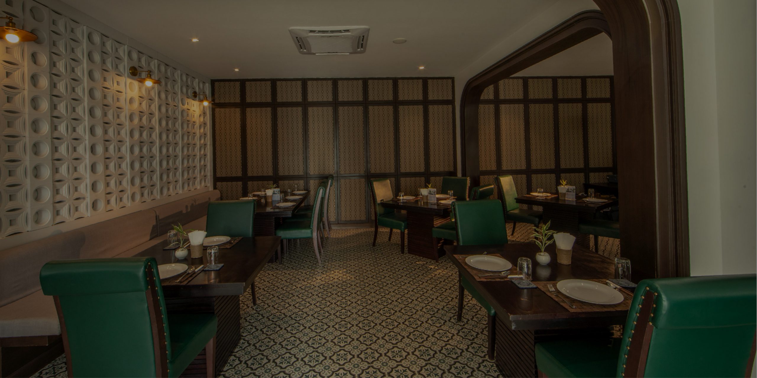 AUTHENTIC LAO CUISINE <br>SERVED IN AN ELEGANT SETTING